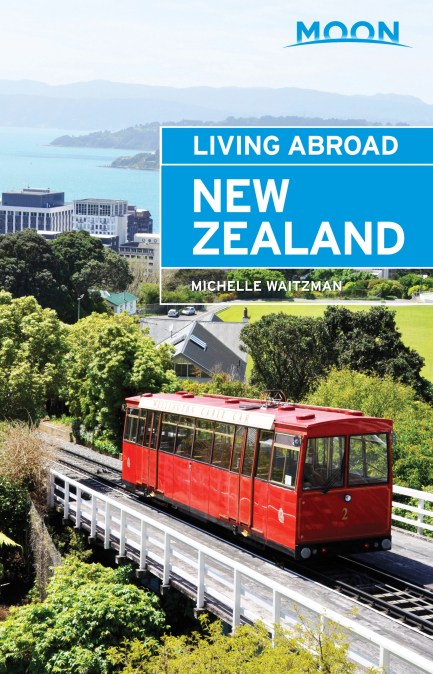 Moon Living Abroad New Zealand (3rd ed)